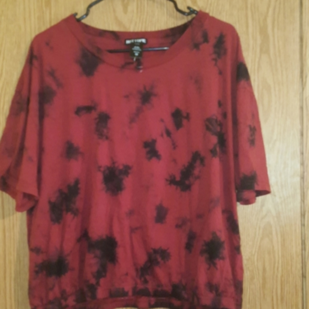 Hot topic crop top